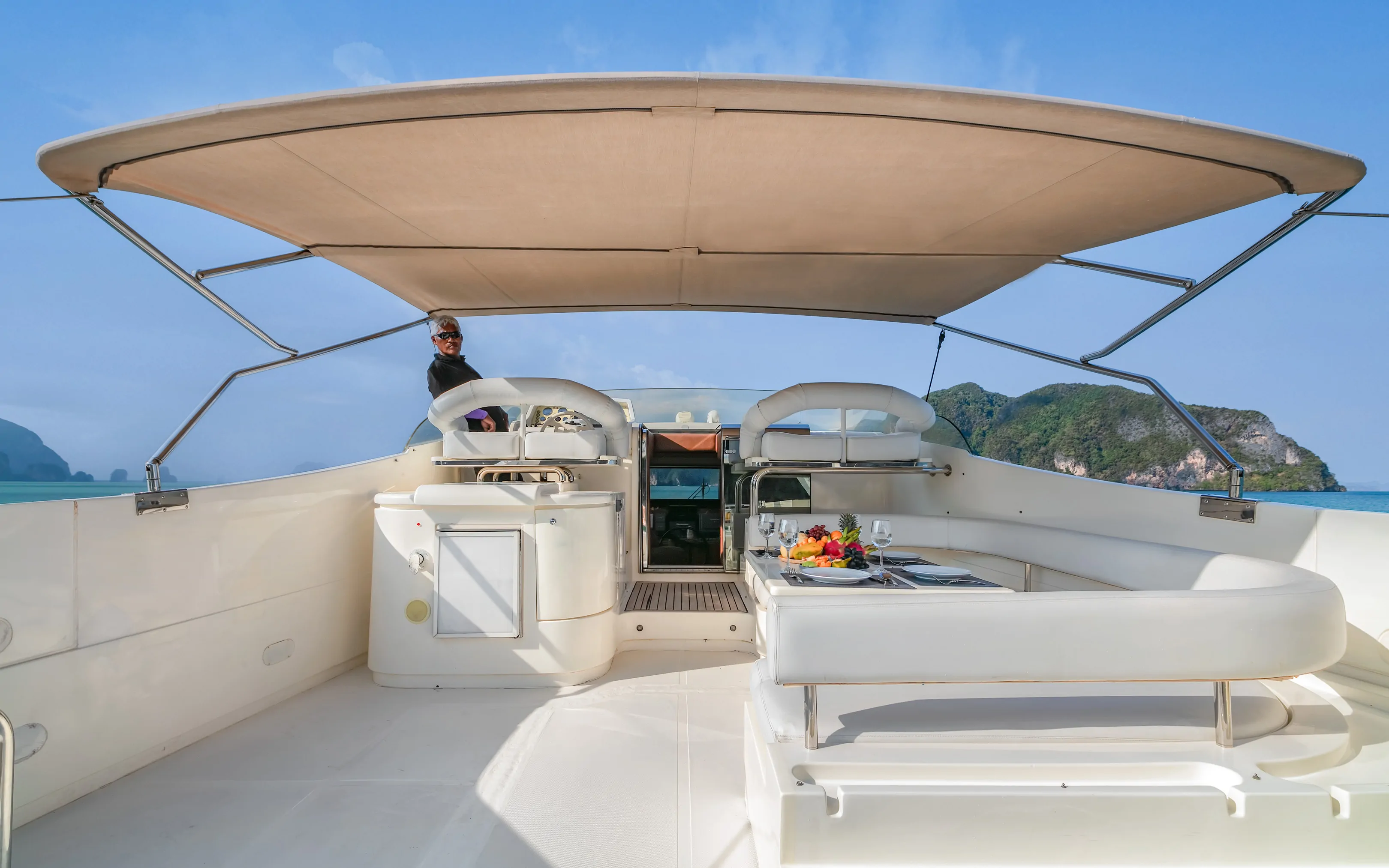 FERRETTI 80FT SOFIA