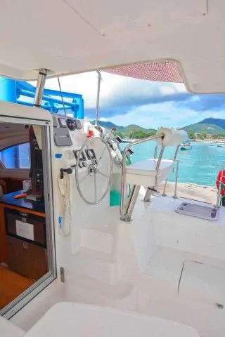 Катамаран SANNY 38FT