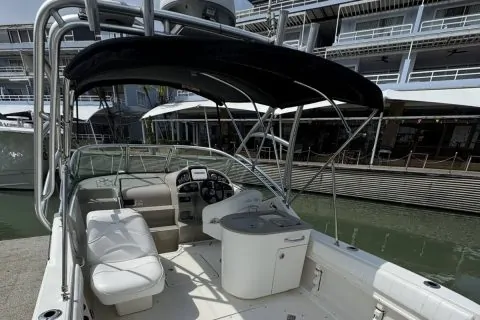 Яхта SEA RAY 27