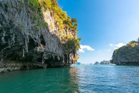 PHI PHI – JAMES BOND